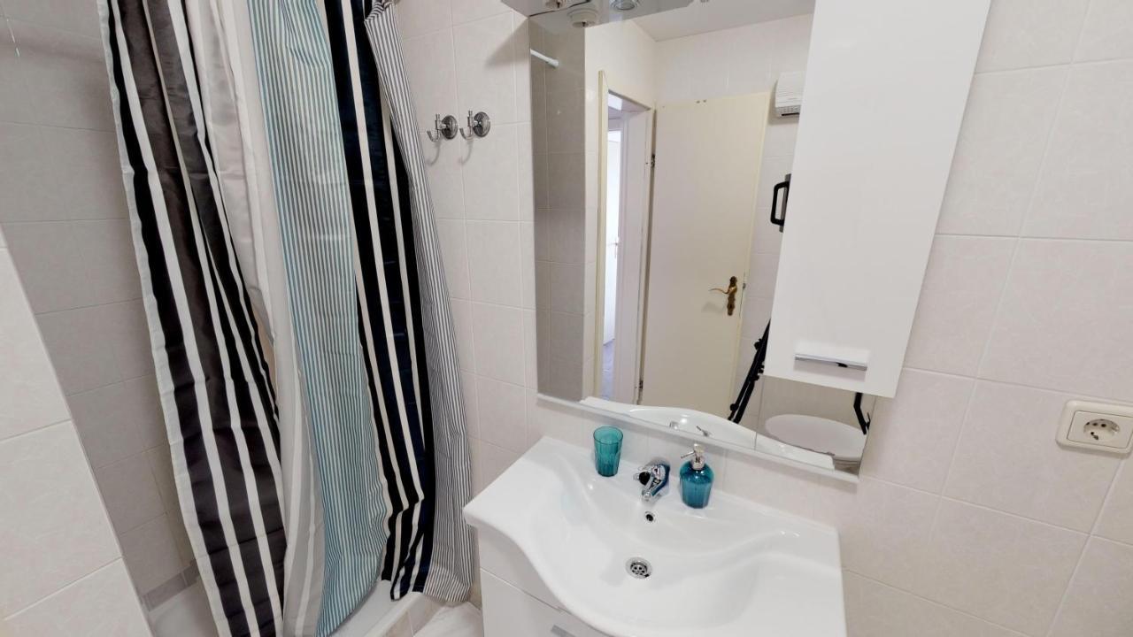 Lara Deluxe Superior 5 Star Apartment, Your Piece Of Heaven By The Sea & Park Novigrad Istria Exterior foto