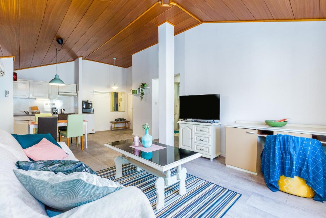 Lara Deluxe Superior 5 Star Apartment, Your Piece Of Heaven By The Sea & Park Novigrad Istria Exterior foto