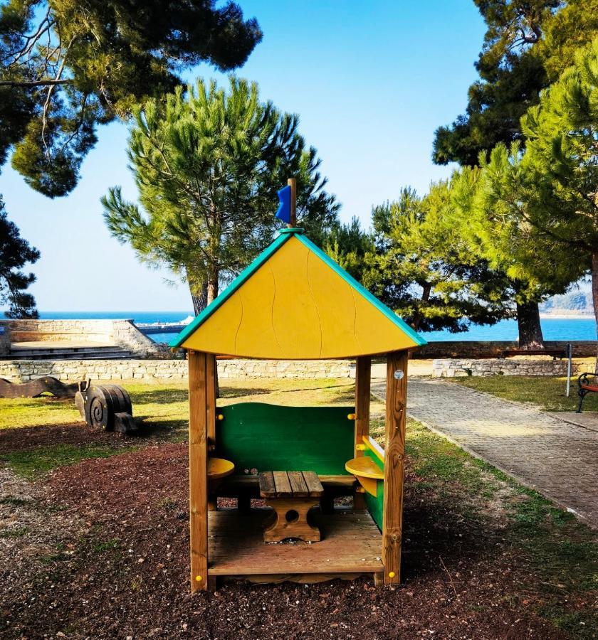 Lara Deluxe Superior 5 Star Apartment, Your Piece Of Heaven By The Sea & Park Novigrad Istria Exterior foto
